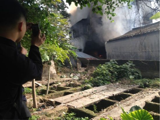 ���Ɖ����F(xi��n)��(ch��ng)��Ƭ