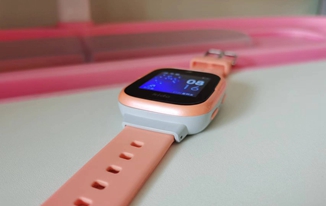 讓“標(biāo)配”更適配 兒童智能手表如何守好“童心”